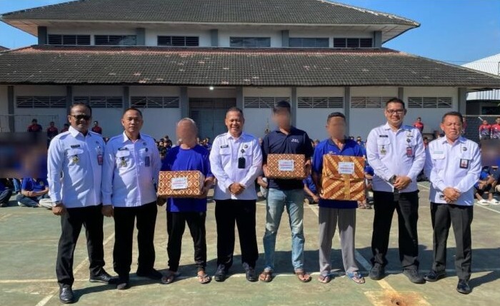 Delapan narapidana di Lapas Kelas I Semarang menerima pemotongan masa hukuman. (Dok LP Semarang)