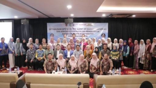 Apoteker Garda Terdepan Lawan Resistensi Antibiotik di Kalimantan Selatan